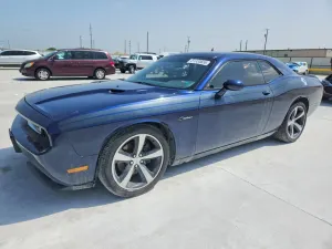 Dodge Challenger 5.7L 8 2014