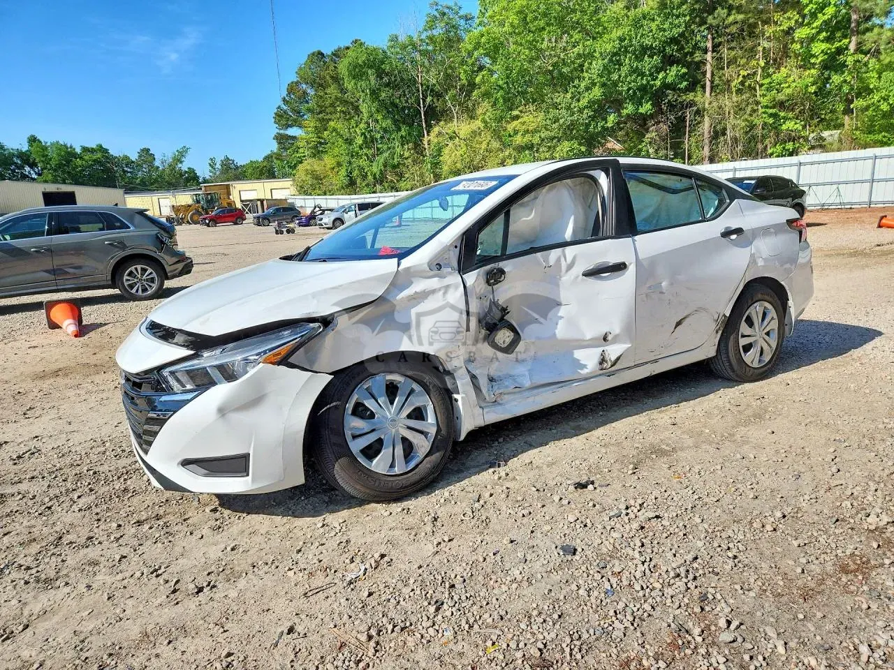 Nissan Versa 1.6L 4 2024