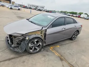 Hyundai Elantra 2.0L 4 2022