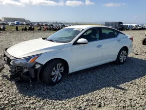 Nissan Altima 2.5L 4 2020