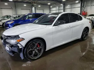 Alfa Romeo Giulia 2.0L 4 2021