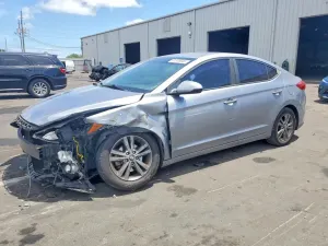 Hyundai Elantra 2.0L 4 2017