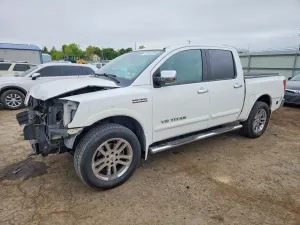 Nissan Titan 5.6L 8 2011