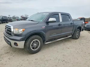 Toyota Tundra 5.7L 8 2012