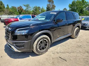 Nissan Pathfinder 3.5L 6 2025