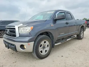 Toyota Tundra 5.7L 8 2012