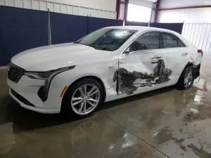 Cadillac CT4 2.0L 4 2026