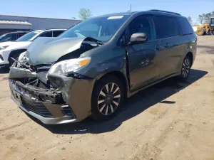 Toyota Sienna 3.5L 6 2018