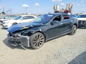 Tesla Model S 2013