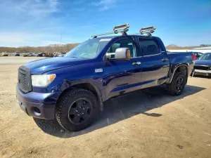 Toyota Tundra 5.7L 8 2013