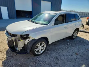 Mitsubishi Outlander 2.4L 4 2014