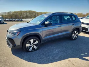 Volkswagen Taos 1.5L 4 2025