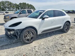 Porsche Macan 2.0L 4 2021