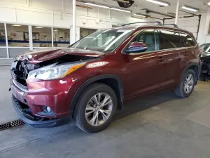 Toyota Highlander 3.5L 6 2015