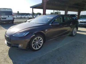 Tesla Model S 2014
