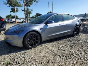 Tesla Model 3 2025
