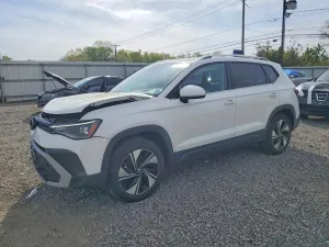 Volkswagen Taos 1.5L 4 2025