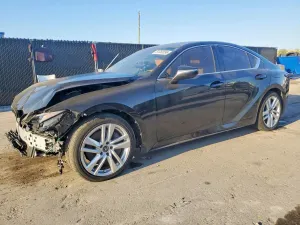 Lexus IS 2.0L 4 2021