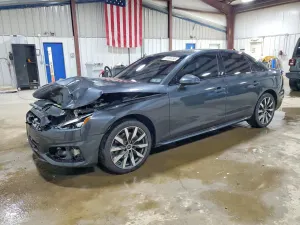 Audi A4 2.0L 4 2022