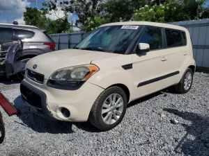 Kia Soul 2.0L 4 2013