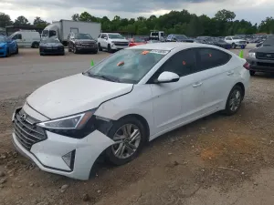 Hyundai Elantra 2.0L 4 2019