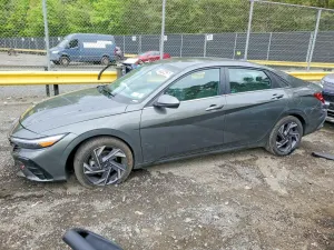 Hyundai Elantra 2.0L 4 2025