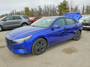 Hyundai Elantra 2.0L 4 2022