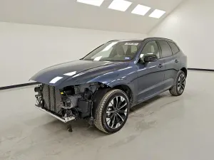 Volvo XC60 2.0L 4 2026