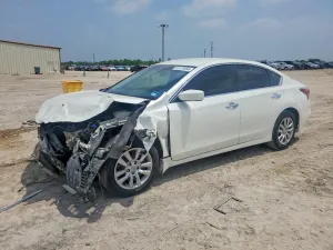 Nissan Altima 2.5L 4 2015