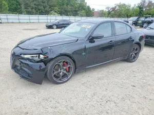 Alfa Romeo Giulia 2.0L 4 2019