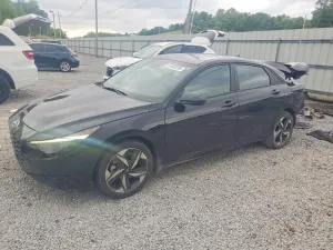 Hyundai Elantra 2.0L 4 2023