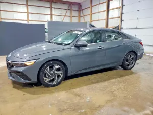 Hyundai Elantra 2.0L 4 2025