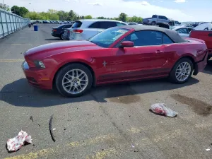 Ford Mustang 3.7L 6 2014