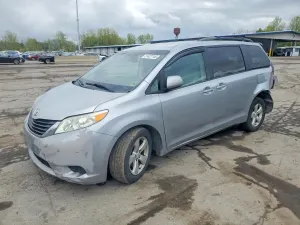 Toyota Sienna 3.5L 6 2011