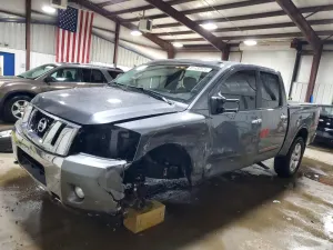 Nissan Titan 5.6L 8 2013