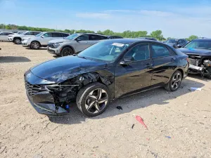 Hyundai Elantra 2.0L 4 2023