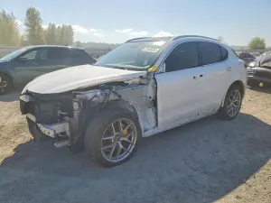 Alfa Romeo Stelvio 2.0L 4 2021