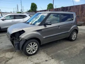 Kia Soul 2.0L 4 2012