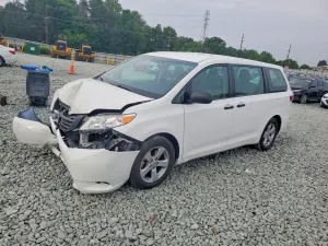 Toyota Sienna 3.5L 6 2017