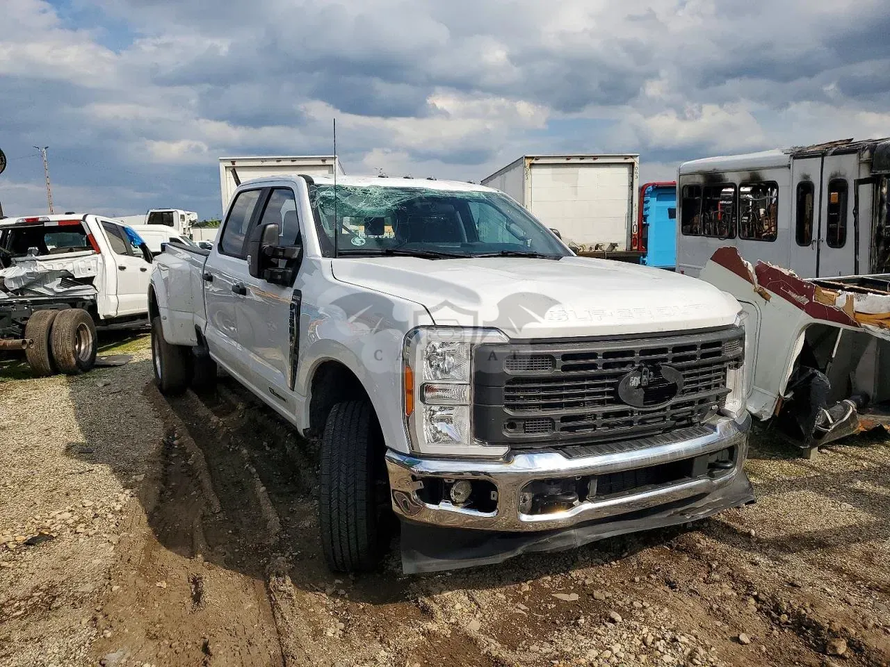 Ford F-350 6.7L 8 2023
