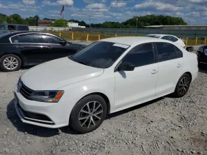Volkswagen Jetta 1.4L 4 2016