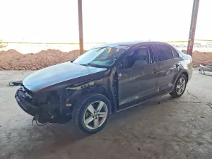 Volkswagen Jetta 2.0L 4 2013