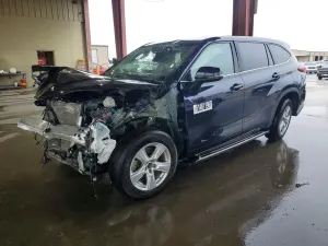 Toyota Highlander 2.4L 4 2023