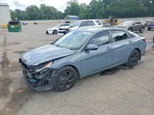 Hyundai Elantra 2.0L 4 2022