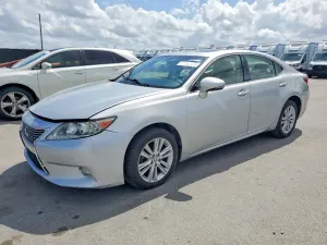 Lexus ES 3.5L 6 2013