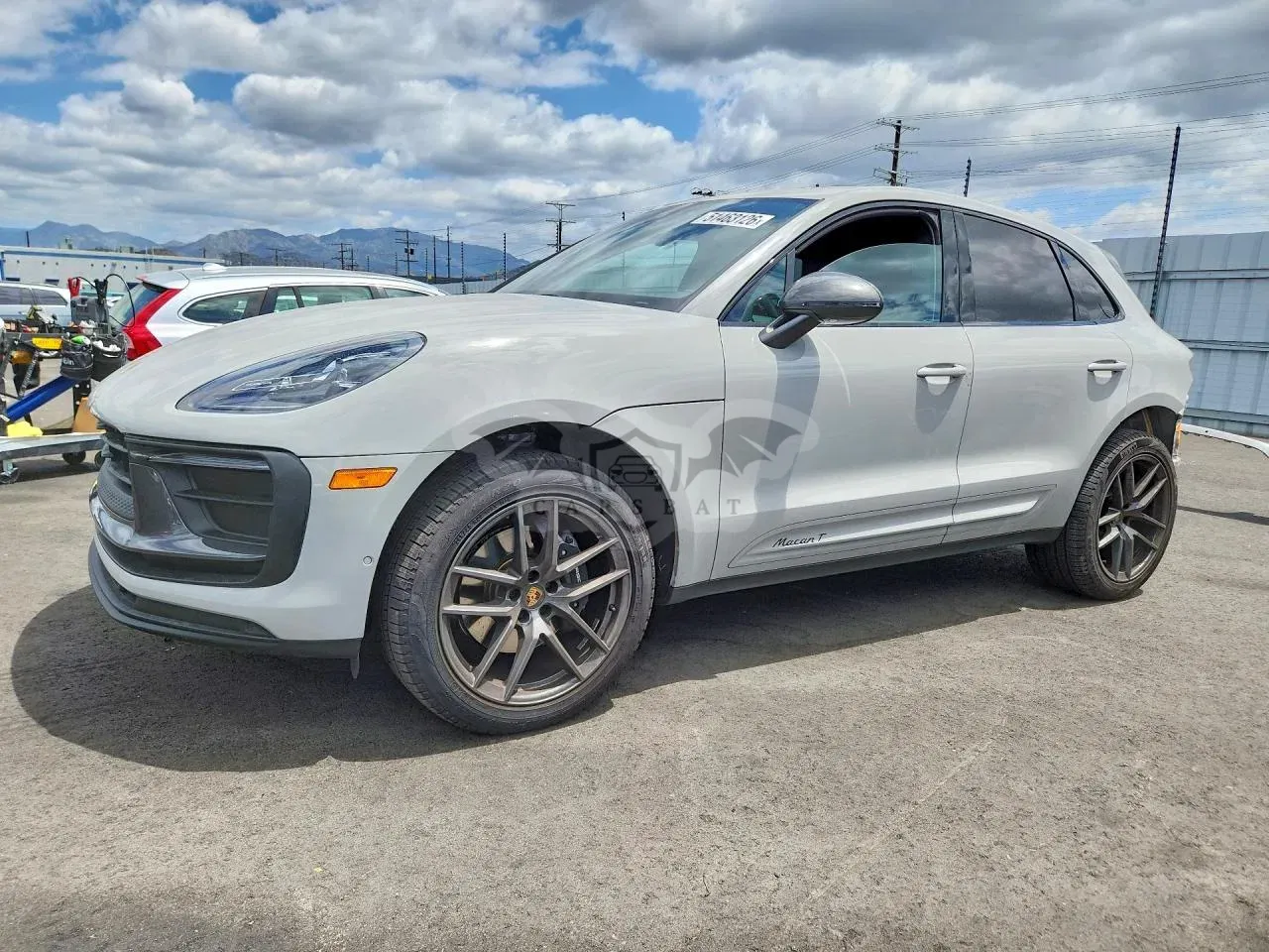 Porsche Macan 2.0L 4 2024