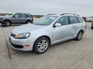 Volkswagen Jetta 2.0L 4 2013