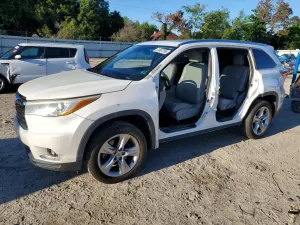 Toyota Highlander 3.5L 6 2015
