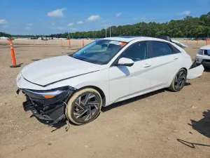 Hyundai Elantra 2.0L 4 2024