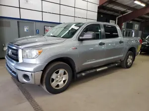 Toyota Tundra 5.7L 8 2013